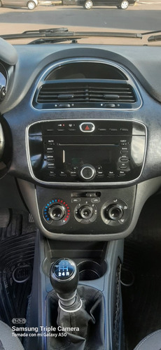 Fiat Punto 1.4 Attractive C/radio Integrada