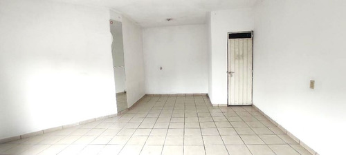Local En Renta Sobre Av. Cloutier Metepec