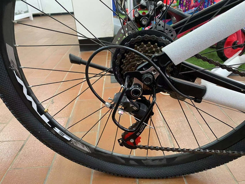 Imagen 4 de 6 de Protector De Descarrilador De Cambio Trasero Bicicletas