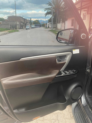 Toyota Sw4 2.8 Srx 177cv 4x4 7as At 2016