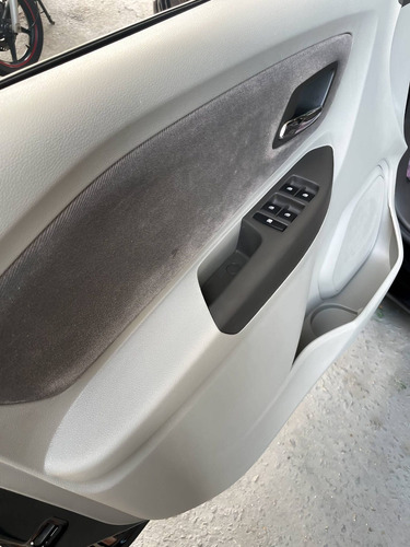 Imagem 12 de 13 de Chevrolet Spin 1.8 Ltz 8v Flex 4p Automático
