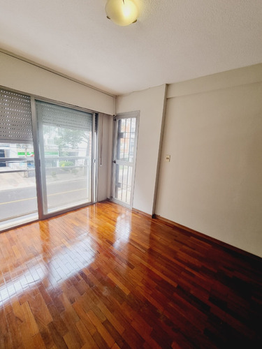 Venta Apartamento 2 Dormitorios Con Patio En Punta Carretas