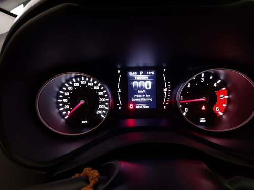 Imagen 13 de 16 de Fiat Toro