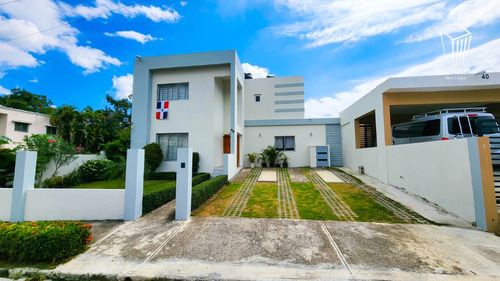 Hermosa Casa En Puerta De Hierro 