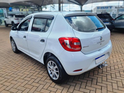 Renault Sandero Auth 10