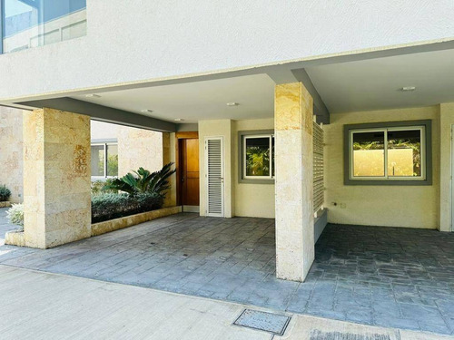 Moderno E Impecable Townhouse En El Conjunto Residencial Villas Magdalena