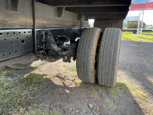 Imagen 12 de 12 de Isuzu Elf 300
