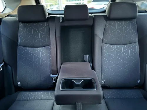 Toyota RAV4 2.5 Xle 4wd At 204 hp