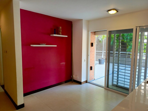 Town House En Venta Urb. El Peñón Baruta