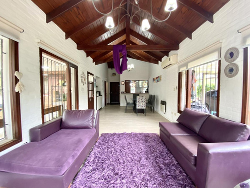 Casa De 3 Dormitorios Con Pileta Y Parrillero - Aldea - Fisherton