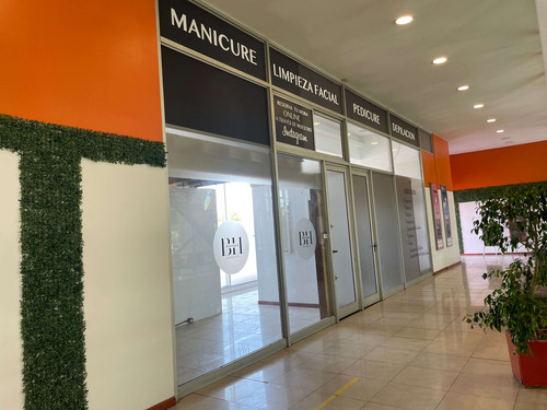 Comercial Villa Alemana Con Estacionamiento Para Clientes