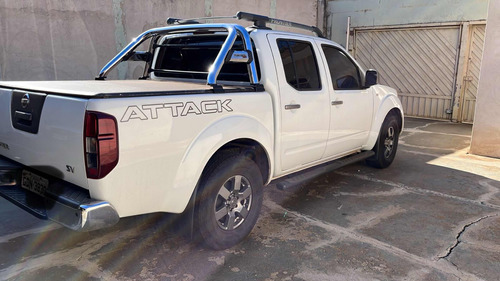 Nissan Frontier 2.5 Sv Attack Cab. Dupla 4x4 Aut. 4p