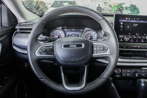 Jeep Compass LONG. T270 1.3 TB 4x2 Flex Aut.
