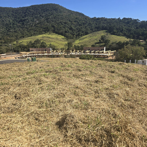 Terreno A Venda Em Condomínio Fechado