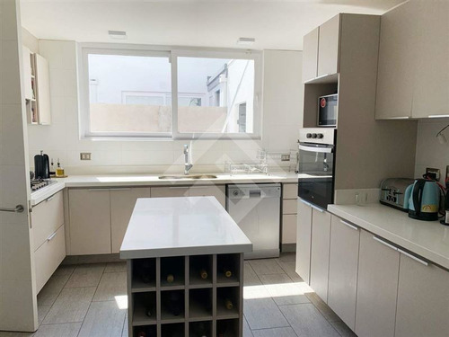 Imagen 11 de 27 de Casa En Venta En Lo Barnechea