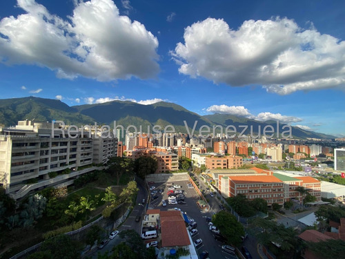 Apartamento Remodelado En Venta, Urb. Las Mercedes