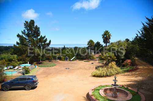 Arriendo Amplia Casa. F90