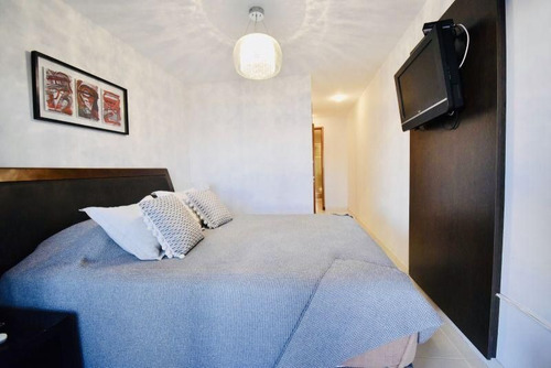 Apartamento En Venta De 2 Dormitorios En Playa Mansa