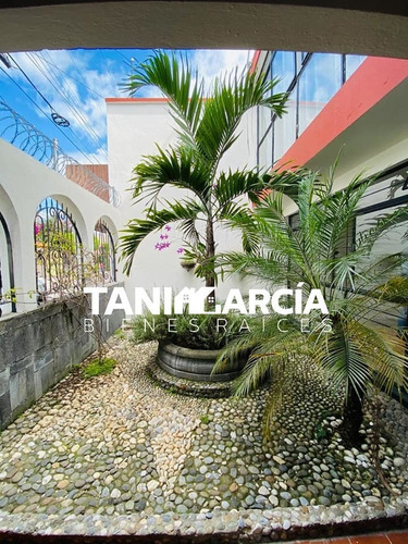 Imagen 1 de 14 de Casa Amplia En Alameda Cerca De Plaza Cristal Cordoba