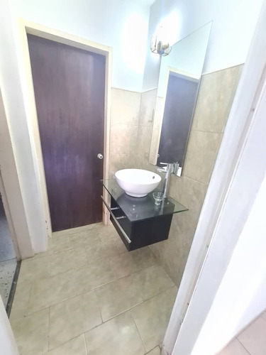 Imagen 17 de 19 de Quinta Tipo Townhouse En Trigal Norte, Valencia. Negociable