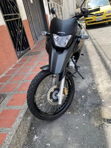 Xre 300