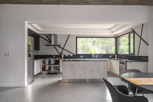 Casa En Venta 5 Ambientes Pinamar Alamos