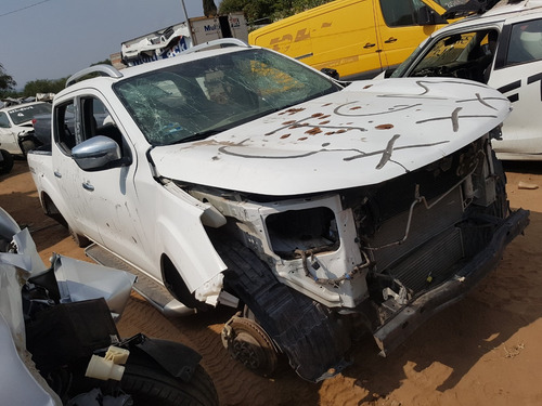 Imagen 3 de 11 de Desarmo Nissan Frontier Diesel Año 2017 Aut Solo Por Partes