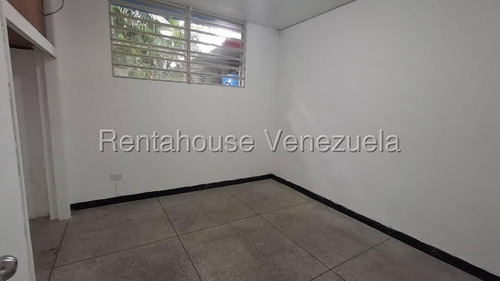 Raiza Suárez Alquila Local Comercial Ubicado En Zona Privilegiada Del Este 2 5 1 1 5 1 4 Con 300 M2 Con Gran Potencial Comercial Y Fácil Acceso Al Transporte Público, Comercios, Colegios, C. Comercial