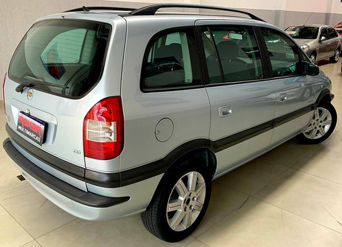 Imagem 4 de 15 de Chevrolet Zafira 2010 2.0 Elegance Flex Power Aut. 5p