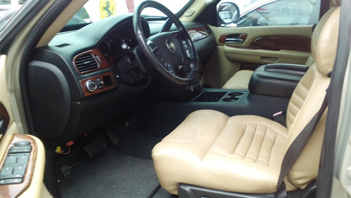 Imagen 6 de 12 de Chevrolet Suburban At 2007 Blinda Nivel 5