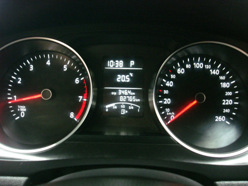 Vw Jetta Mk Vi Automático R16 Cámara Reversa Factura Agencia