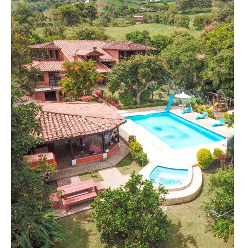 Venta De Finca De Recreo En Copacabana
