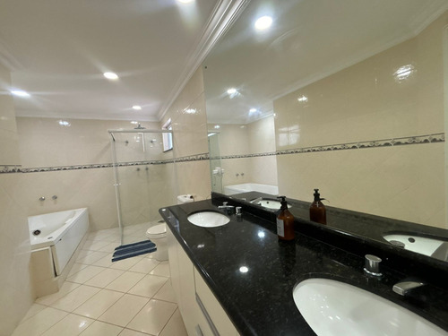 Sobrado 3 Suítes Mobiliado, Com Piscina, Sauna E Academia - Condomínio Fechado