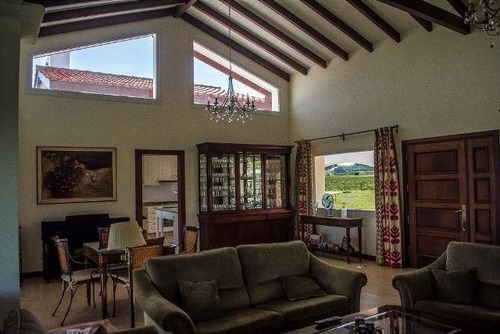 Quinta En Venta De 3 Dormitorios En Pueblo Eden