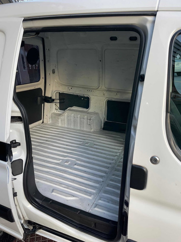 Imagen 18 de 20 de Citroën Berlingo 2016 1.6 Bussines Hdi 92cv Am54