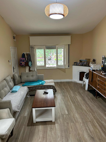 Casa En Venta A Pasos De La Rambla .