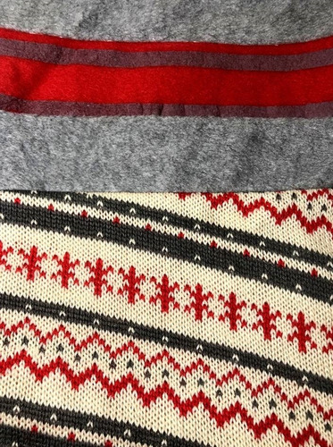 Bota Natalina Cinza E Vermelho Meia - Christmas Traditions