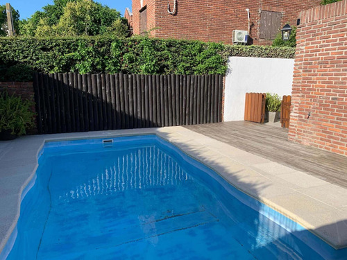 Casa Cuatro Dormitorios Tres Baños Uno En Suite