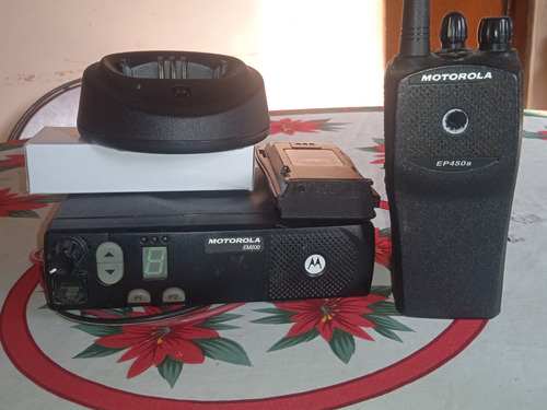 Radios Motorola Ep450 Uhf Con Todo Nuevo Excepto La Carcasa 