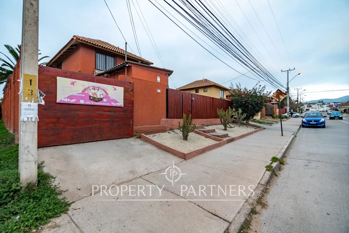 Imagen 3 de 17 de Casa Esquina Con Potencial Comercial En Calle Alta...
