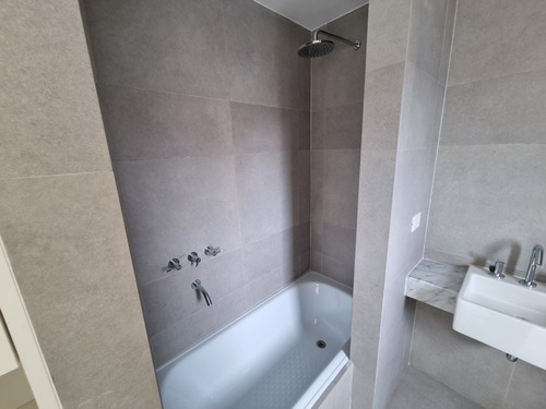 4 De Abril Y 1ero De Mayo , Dos Dormitorios - Duplex - Tandil