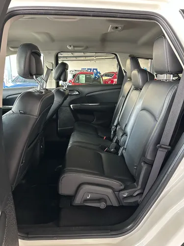 Dodge Journey 2.4 Sxt 5 Pasajeros Plus At