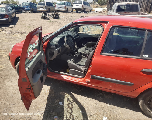 Renault Clio 1.6 Authentique At