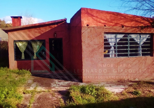 Linda Casa Con Patio Y Garage