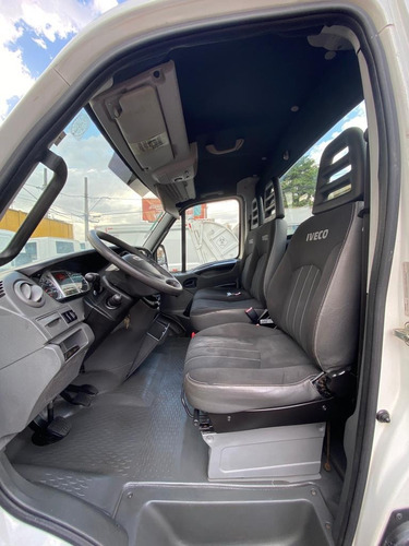 Imagem 8 de 14 de Iveco 70c17 Chassi Muito Nova 13/14