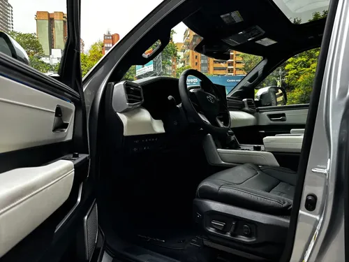Toyota Sequoia 3.5 V6 Capstone