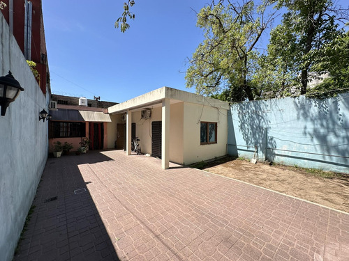 Excelente Casa Lote Propio De 4 Ambientes Con Gran Patio En Mataderos