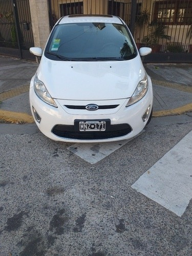 Ford Fiesta Kinetic Titanium 2013
