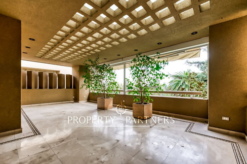Exclusivo Penthouse En Los Dominicos Antiguos.