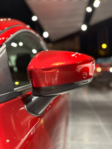 Imagen 18 de 21 de Mazda 2 Sedan Touring At Rojo